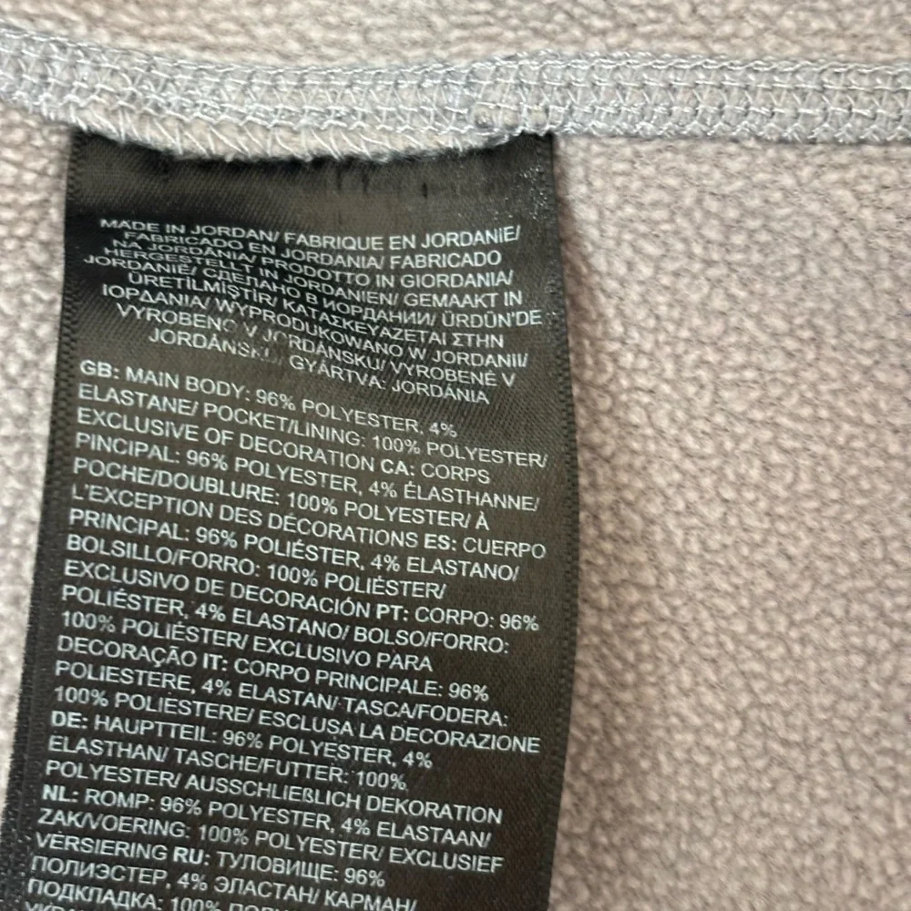 The North Face Men's Dark Gray Pullover‎ Sweatshirt